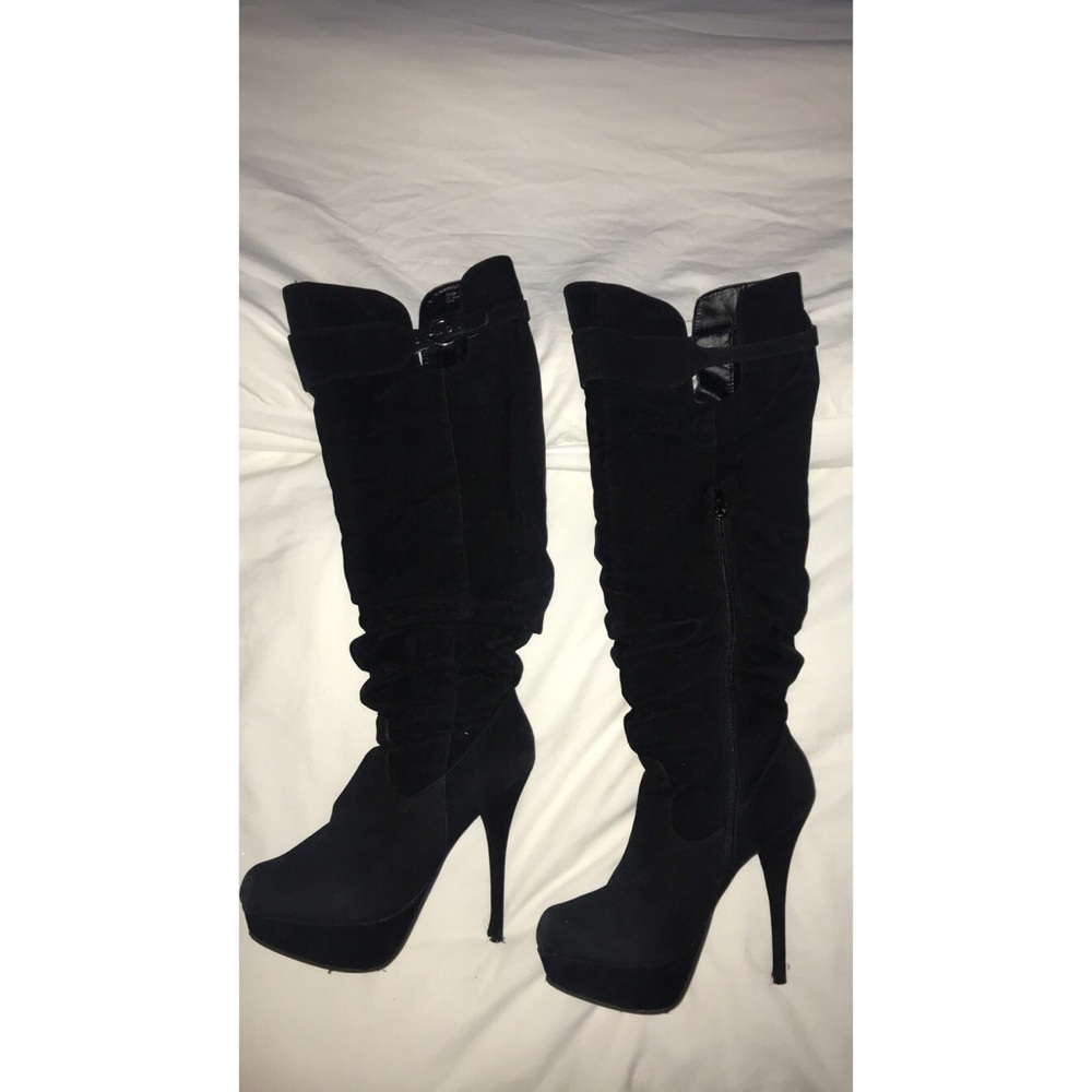 One time worn shiekh boots